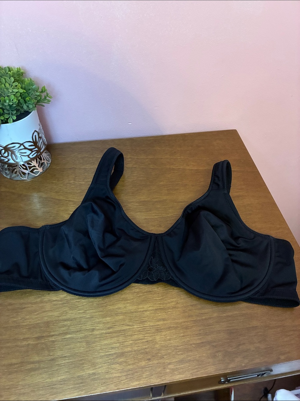 Avenue Body Bra Plus Black Underwire
Size 50D